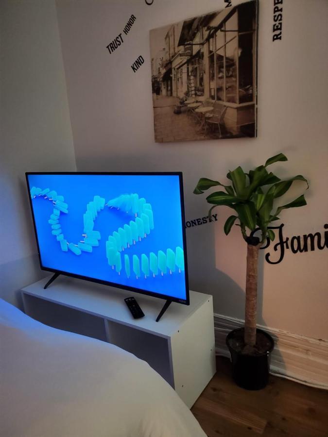 Hull Booking-Eddy- Single Room With Self Check-In מראה חיצוני תמונה